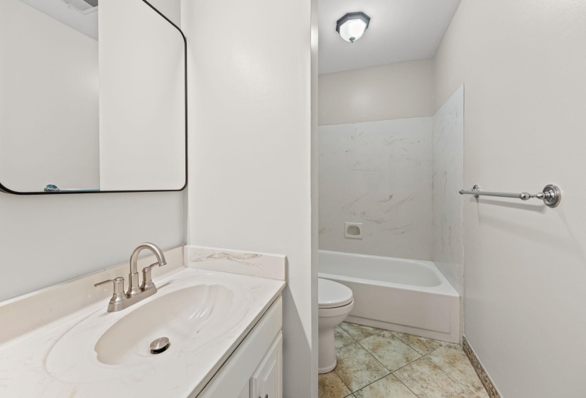 4071 CEDAR POINT RD, Lakeland, Tennessee 38002, 4 Bedrooms Bedrooms, 10 Rooms Rooms,3 BathroomsBathrooms,Residential,For Sale,CEDAR POINT,10221071