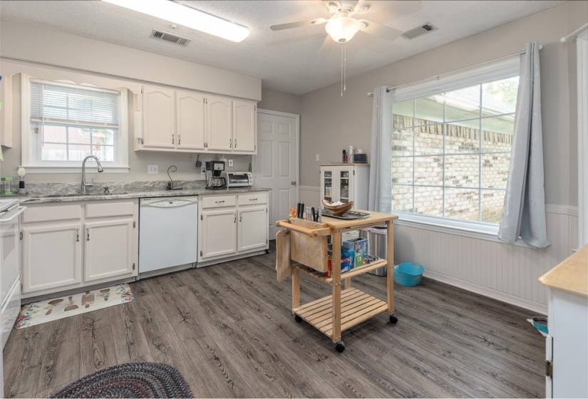 7869 BLAND LN, Memphis, Tennessee 38133, 3 Bedrooms Bedrooms, 6 Rooms Rooms,2 BathroomsBathrooms,Residential,For Sale,BLAND,10221079