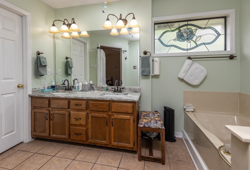 7869 BLAND LN, Memphis, Tennessee 38133, 3 Bedrooms Bedrooms, 6 Rooms Rooms,2 BathroomsBathrooms,Residential,For Sale,BLAND,10221079