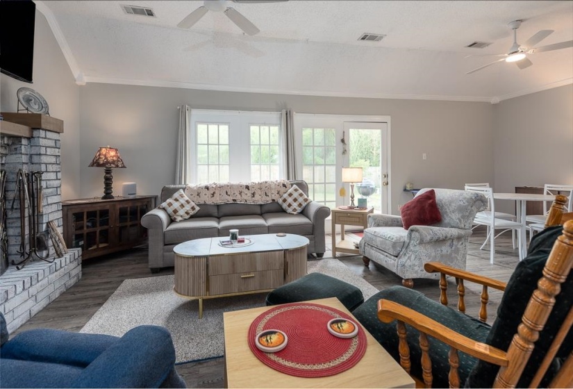 7869 BLAND LN, Memphis, Tennessee 38133, 3 Bedrooms Bedrooms, 6 Rooms Rooms,2 BathroomsBathrooms,Residential,For Sale,BLAND,10221079