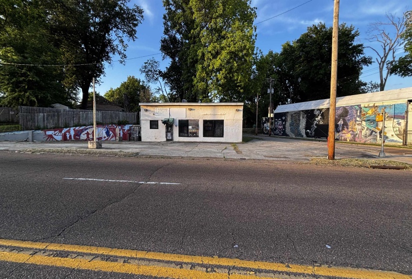 1706 LAMAR AVE, Memphis, Tennessee 38114, 0 , 0 ,0,Commercial/industrial,For Sale,LAMAR,0,10221086