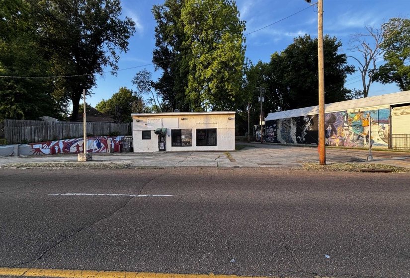 1706 LAMAR AVE, Memphis, Tennessee 38114, 0 , 0 ,0,Commercial/industrial,For Sale,LAMAR,0,10221086