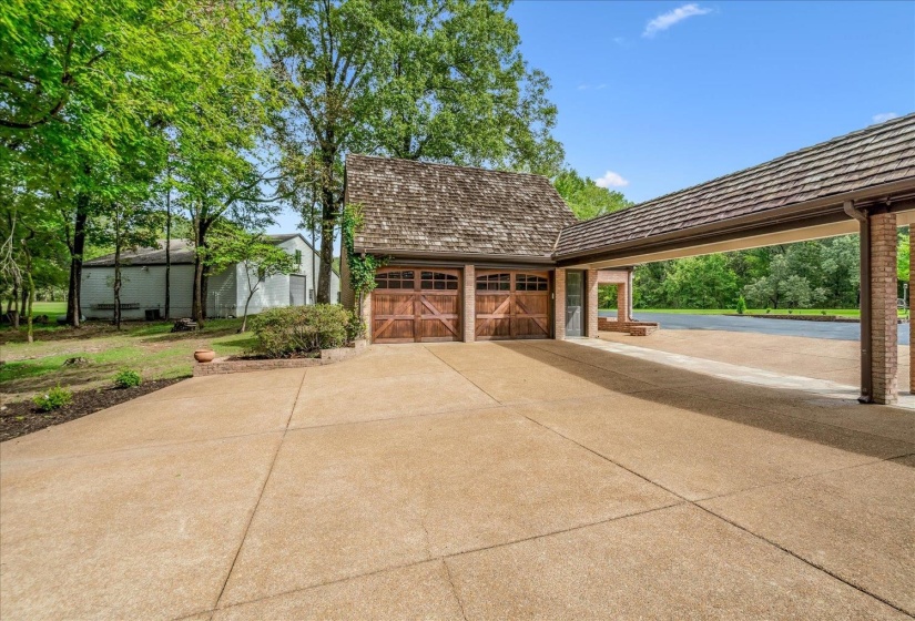 11378 MONTEREY RD, Eads, Tennessee 38028, 5 Bedrooms Bedrooms, 10 Rooms Rooms,5.1 BathroomsBathrooms,Residential,For Sale,MONTEREY,10207478
