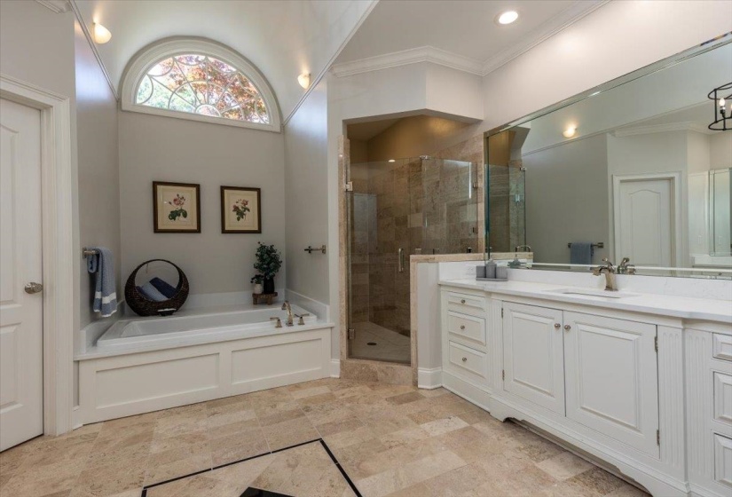 9330 GROVEWAY CV, Germantown, Tennessee 38139, 4 Bedrooms Bedrooms, 9 Rooms Rooms,3.1 BathroomsBathrooms,Residential,For Sale,GROVEWAY,10221092