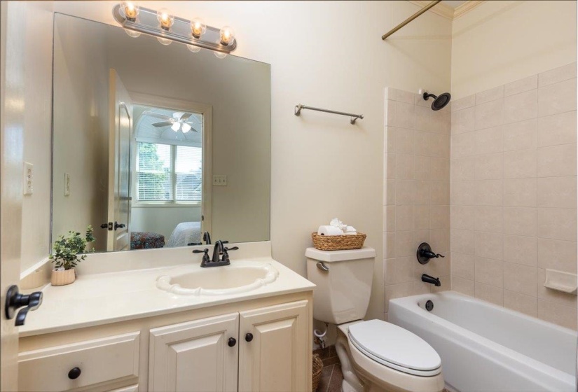 9330 GROVEWAY CV, Germantown, Tennessee 38139, 4 Bedrooms Bedrooms, 9 Rooms Rooms,3.1 BathroomsBathrooms,Residential,For Sale,GROVEWAY,10221092