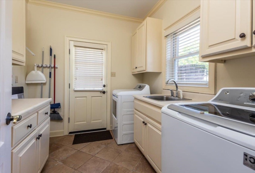 9330 GROVEWAY CV, Germantown, Tennessee 38139, 4 Bedrooms Bedrooms, 9 Rooms Rooms,3.1 BathroomsBathrooms,Residential,For Sale,GROVEWAY,10221092
