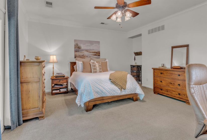 1016 RIVER LANDING DR, Memphis, Tennessee 38103, 3 Bedroom Bedrooms, 6 Room Rooms,2.1 BathroomBathrooms,Residential,For Sale,RIVER LANDING,0,10221094