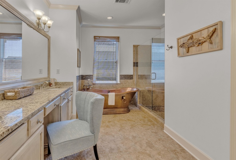 1016 RIVER LANDING DR, Memphis, Tennessee 38103, 3 Bedroom Bedrooms, 6 Room Rooms,2.1 BathroomBathrooms,Residential,For Sale,RIVER LANDING,0,10221094