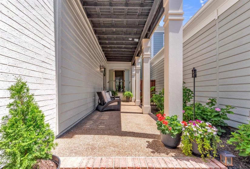 1016 RIVER LANDING DR, Memphis, Tennessee 38103, 3 Bedroom Bedrooms, 6 Room Rooms,2.1 BathroomBathrooms,Residential,For Sale,RIVER LANDING,0,10221094
