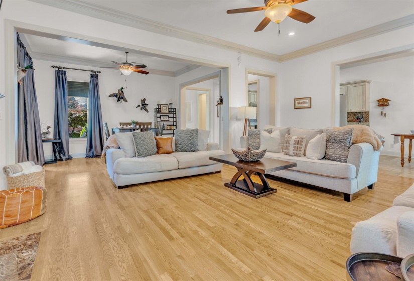 1016 RIVER LANDING DR, Memphis, Tennessee 38103, 3 Bedroom Bedrooms, 6 Room Rooms,2.1 BathroomBathrooms,Residential,For Sale,RIVER LANDING,0,10221094