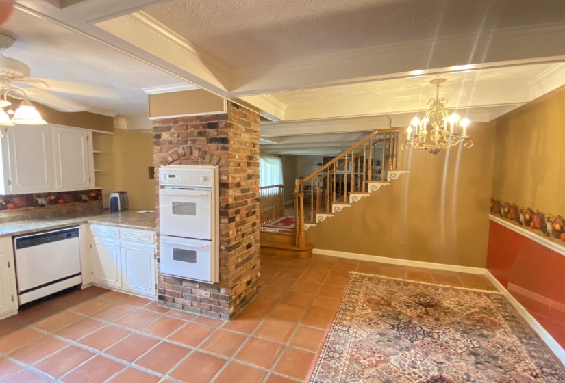 19785 69 HWY, Savannah, Tennessee 38372, 4 Bedroom Bedrooms, 9 Room Rooms,3.2 BathroomBathrooms,Residential,For Sale,69,0,10221103