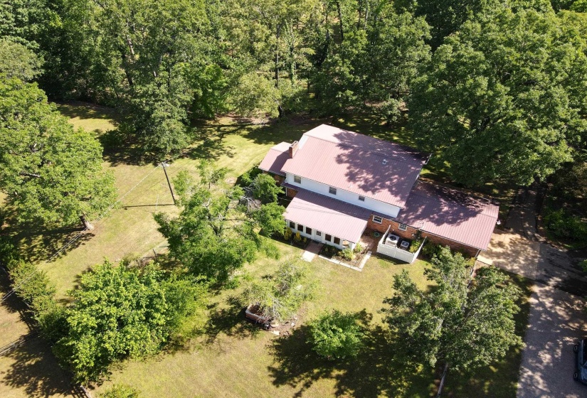 19785 69 HWY, Savannah, Tennessee 38372, 4 Bedroom Bedrooms, 9 Room Rooms,3.2 BathroomBathrooms,Residential,For Sale,69,0,10221103