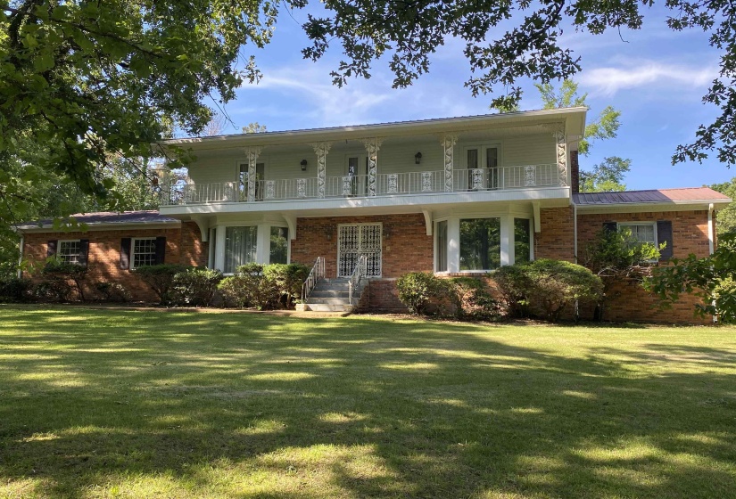 19785 69 HWY, Savannah, Tennessee 38372, 4 Bedroom Bedrooms, 9 Room Rooms,3.2 BathroomBathrooms,Residential,For Sale,69,0,10221103