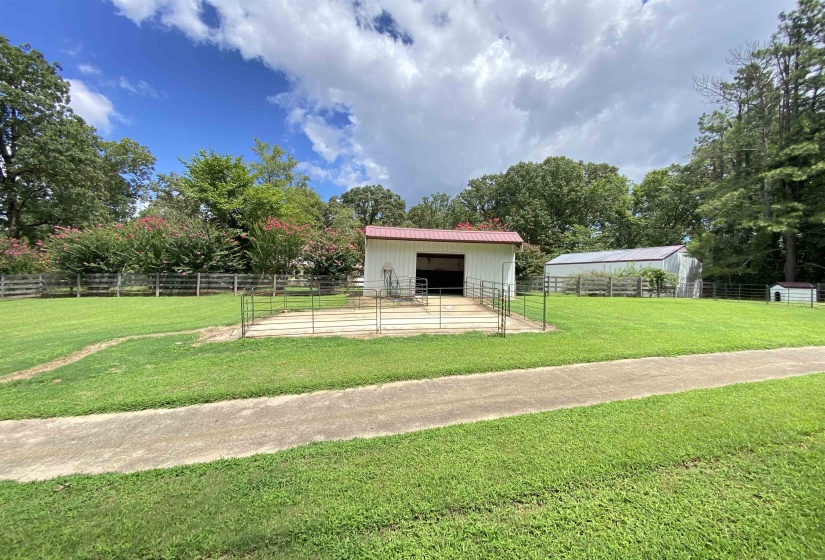 19785 69 HWY, Savannah, Tennessee 38372, 4 Bedroom Bedrooms, 9 Room Rooms,3.2 BathroomBathrooms,Residential,For Sale,69,0,10221103