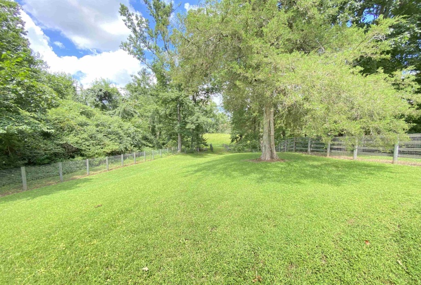19785 69 HWY, Savannah, Tennessee 38372, 4 Bedroom Bedrooms, 9 Room Rooms,3.2 BathroomBathrooms,Residential,For Sale,69,0,10221103
