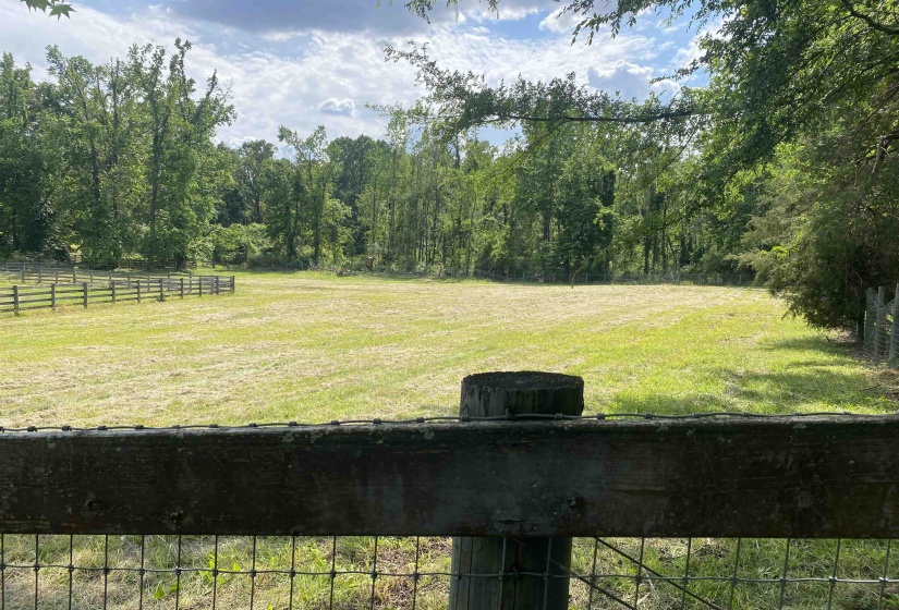 19785 69 HWY, Savannah, Tennessee 38372, 4 Bedroom Bedrooms, 9 Room Rooms,3.2 BathroomBathrooms,Residential,For Sale,69,0,10221103