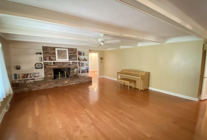 19785 69 HWY, Savannah, Tennessee 38372, 4 Bedroom Bedrooms, 9 Room Rooms,3.2 BathroomBathrooms,Residential,For Sale,69,0,10221103