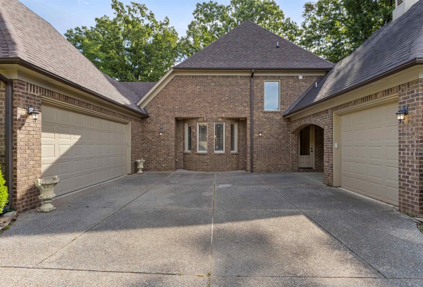 10510 BENTBROOKE DR, Lakeland, Tennessee 38002, 5 Bedroom Bedrooms, 10 Room Rooms,4.1 BathroomBathrooms,Residential,For Sale,BENTBROOKE,0,10221111