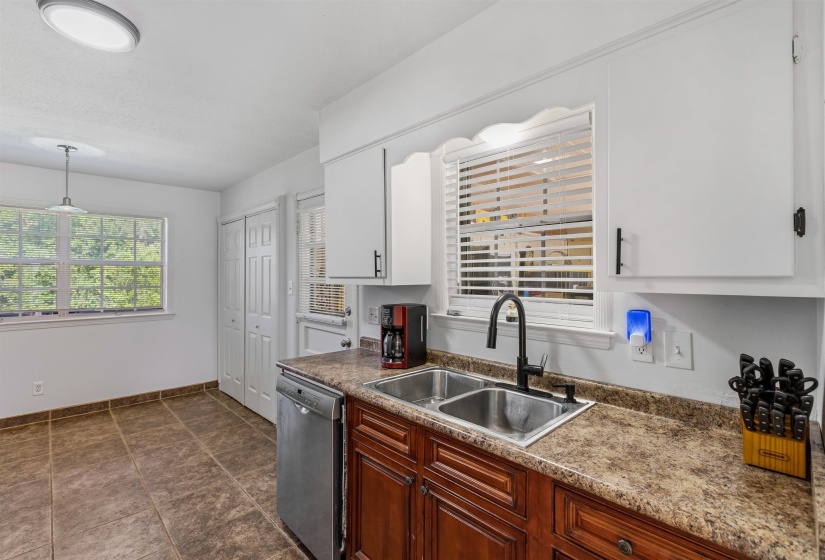 3379 CANYON RD, Memphis, Tennessee 38134, 3 Bedroom Bedrooms, 3 Room Rooms,2 BathroomBathrooms,Residential,For Sale,CANYON,0,10221114