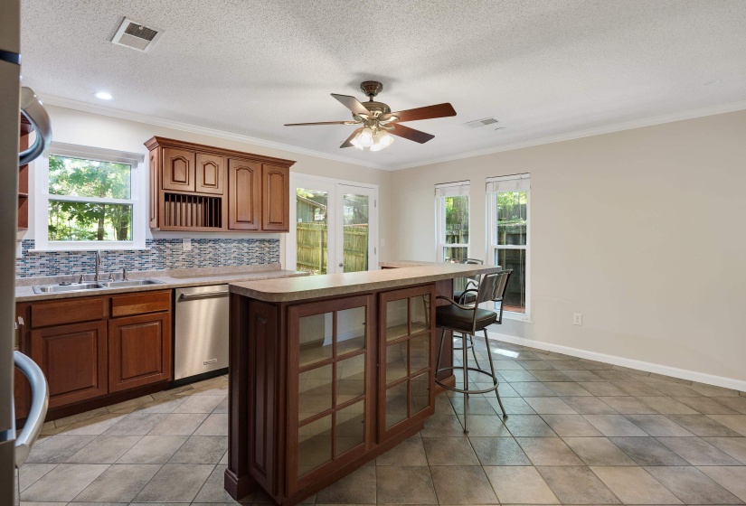 166 VIKING DR, Memphis, Tennessee 38018, 3 Bedroom Bedrooms, 7 Room Rooms,2 BathroomBathrooms,Residential,For Sale,VIKING,0,10221123