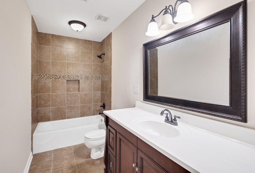 166 VIKING DR, Memphis, Tennessee 38018, 3 Bedroom Bedrooms, 7 Room Rooms,2 BathroomBathrooms,Residential,For Sale,VIKING,0,10221123