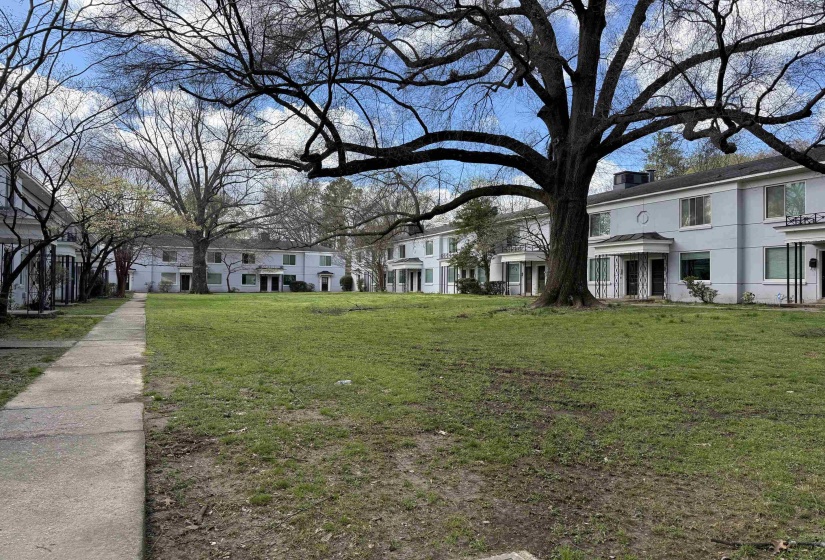585 PARKWAY PKY, Memphis, Tennessee 38104, 0 , 0 ,0,Multi-family,For Sale,PARKWAY,0,10221145