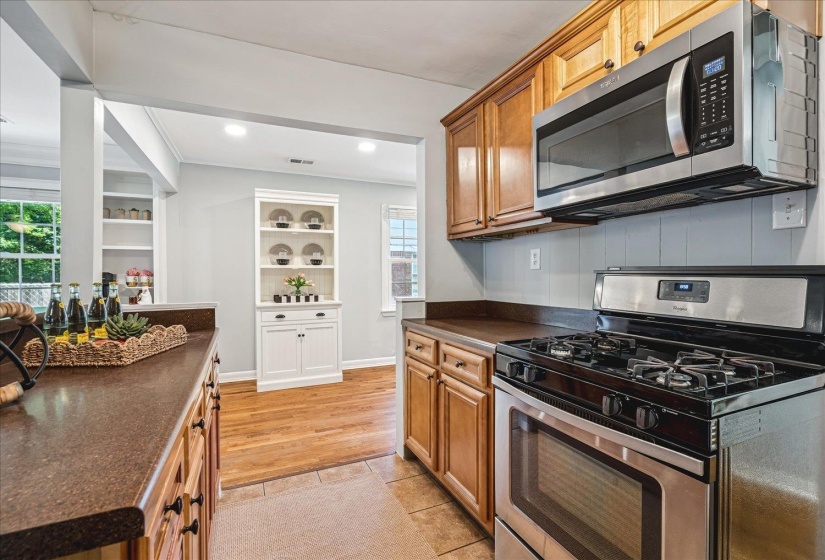 487 LYTLE ST, Memphis, Tennessee 38122, 3 Bedrooms Bedrooms, 6 Rooms Rooms,2 BathroomsBathrooms,Residential,For Sale,LYTLE,10220836
