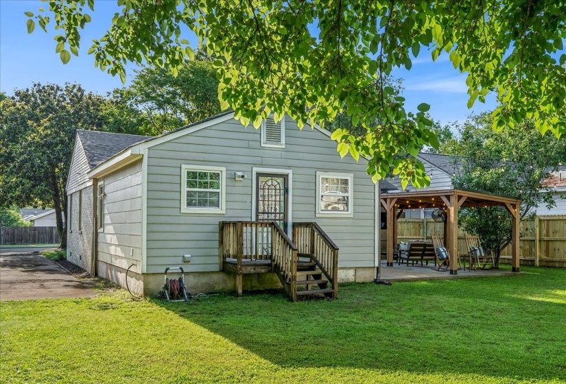487 LYTLE ST, Memphis, Tennessee 38122, 3 Bedrooms Bedrooms, 6 Rooms Rooms,2 BathroomsBathrooms,Residential,For Sale,LYTLE,10220836