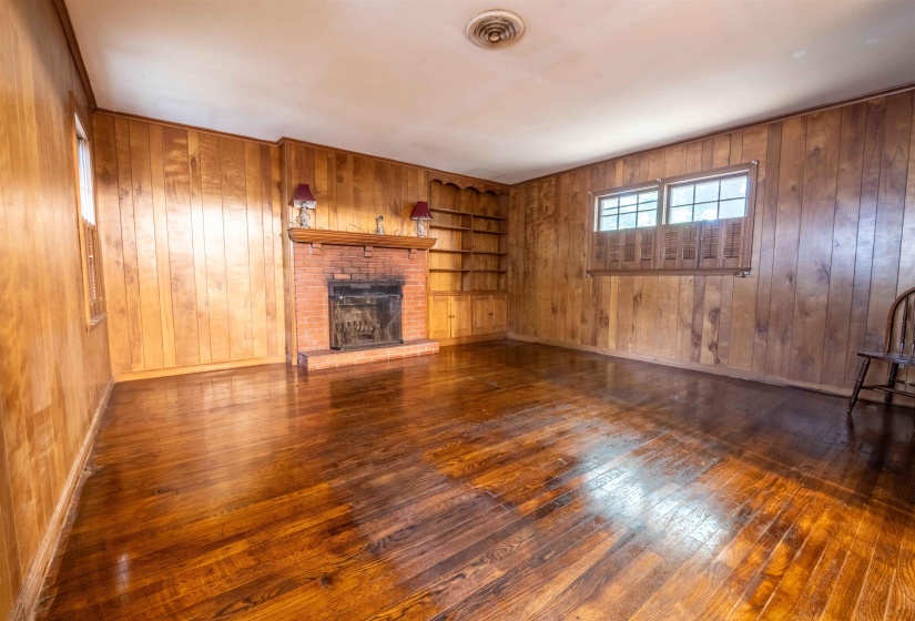 4265 TUTWILER AVE, Memphis, Tennessee 38122, 2 Bedroom Bedrooms, 2 Room Rooms,2 BathroomBathrooms,Residential,For Sale,TUTWILER,0,10221148