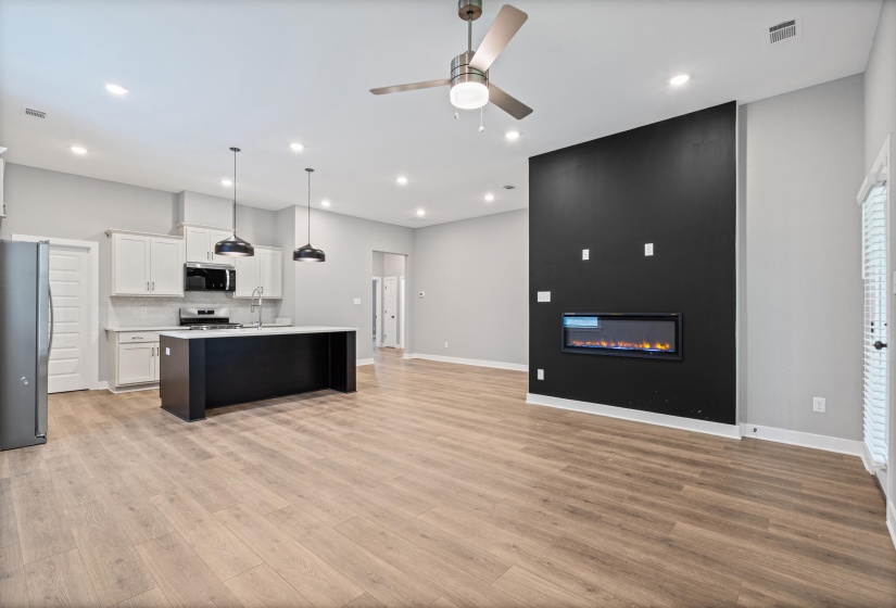 9926 DELPHINIUM DR, Cordova, Tennessee 38018, 3 Bedroom Bedrooms, 11 Room Rooms,2 BathroomBathrooms,Residential,For Sale,DELPHINIUM,0,10221149