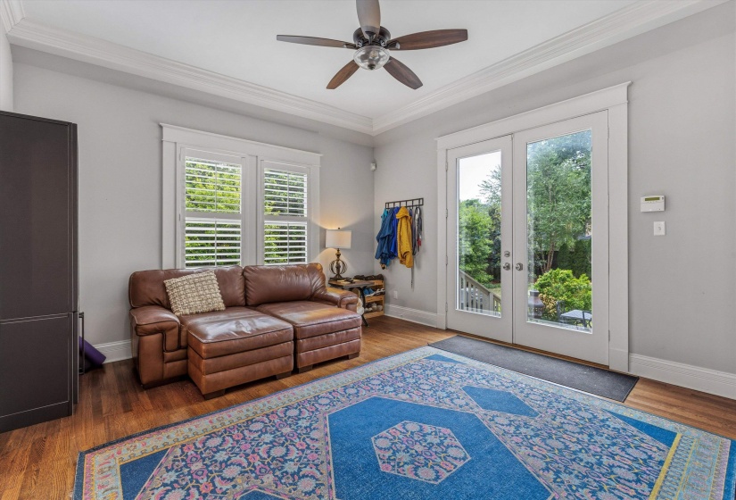 341 STONEWALL ST, Memphis, Tennessee 38112, 4 Bedrooms Bedrooms, 8 Rooms Rooms,3.1 BathroomsBathrooms,Residential,For Sale,STONEWALL,10221152