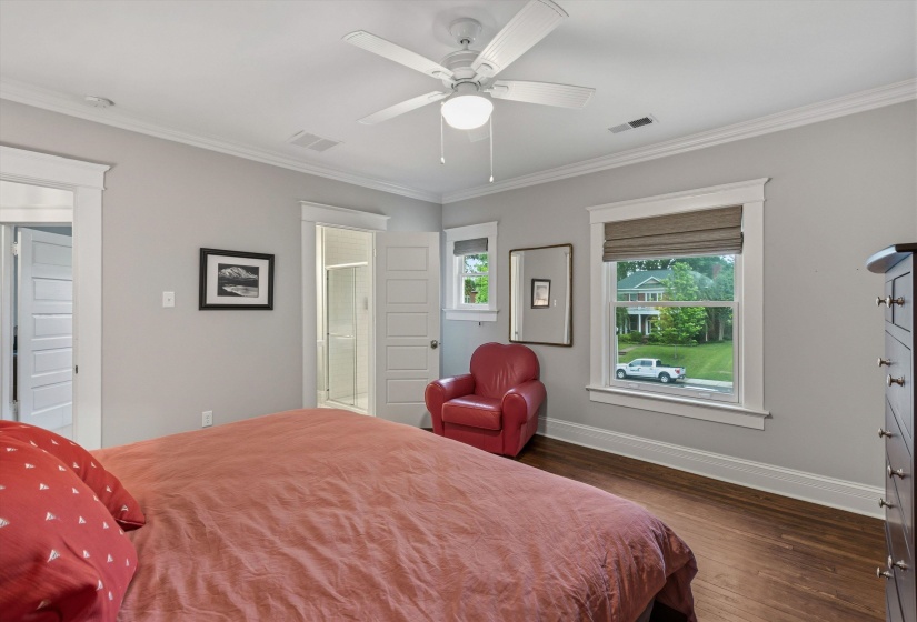 341 STONEWALL ST, Memphis, Tennessee 38112, 4 Bedrooms Bedrooms, 8 Rooms Rooms,3.1 BathroomsBathrooms,Residential,For Sale,STONEWALL,10221152