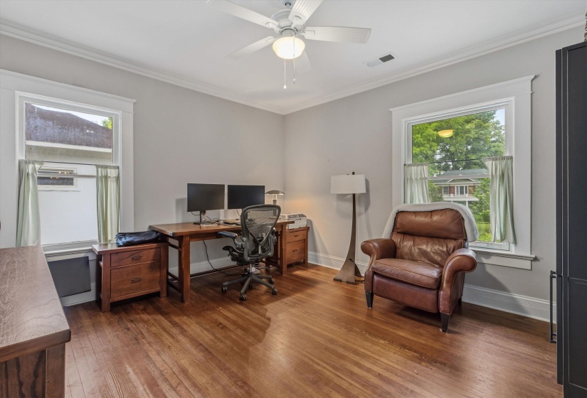 341 STONEWALL ST, Memphis, Tennessee 38112, 4 Bedrooms Bedrooms, 8 Rooms Rooms,3.1 BathroomsBathrooms,Residential,For Sale,STONEWALL,10221152