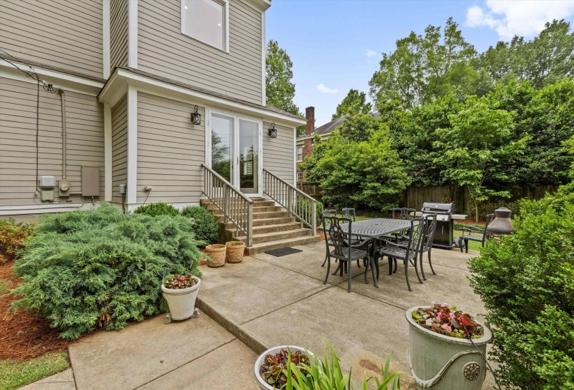 341 STONEWALL ST, Memphis, Tennessee 38112, 4 Bedrooms Bedrooms, 8 Rooms Rooms,3.1 BathroomsBathrooms,Residential,For Sale,STONEWALL,10221152