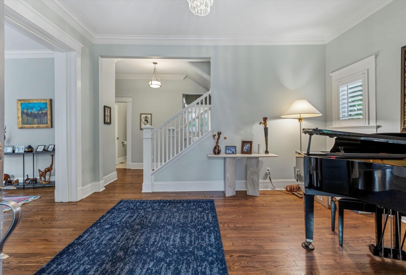 341 STONEWALL ST, Memphis, Tennessee 38112, 4 Bedrooms Bedrooms, 8 Rooms Rooms,3.1 BathroomsBathrooms,Residential,For Sale,STONEWALL,10221152
