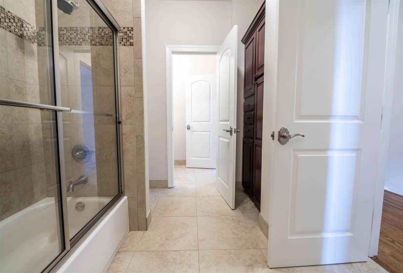 7365 OSBORN MEADOWS DR, Arlington, Tennessee 38002, 5 Bedrooms Bedrooms, 12 Rooms Rooms,3.1 BathroomsBathrooms,Residential,For Sale,OSBORN MEADOWS,10221181