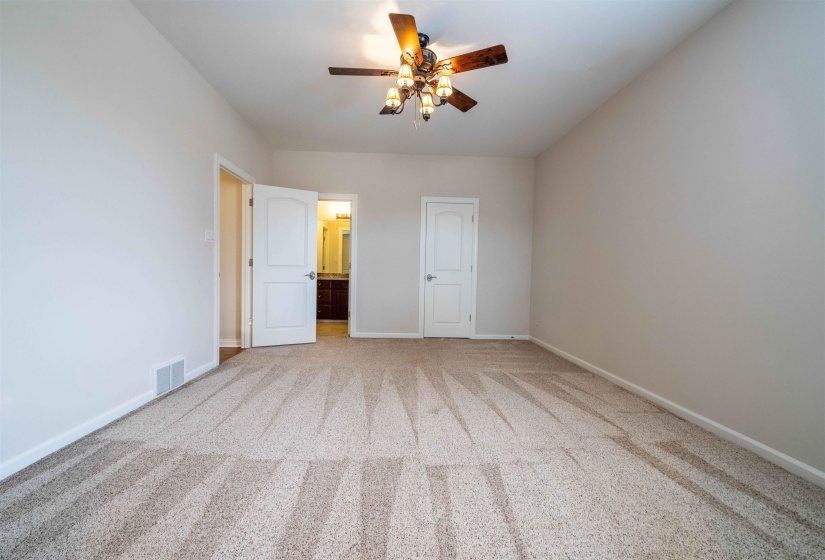 7365 OSBORN MEADOWS DR, Arlington, Tennessee 38002, 5 Bedrooms Bedrooms, 12 Rooms Rooms,3.1 BathroomsBathrooms,Residential,For Sale,OSBORN MEADOWS,10221181