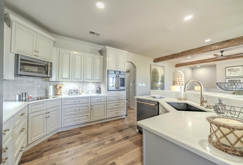 202 RIVERBEND LN, Bath Springs, Tennessee 38311, 4 Bedroom Bedrooms, 12 Room Rooms,3 BathroomBathrooms,Residential,For Sale,RIVERBEND,0,10221189