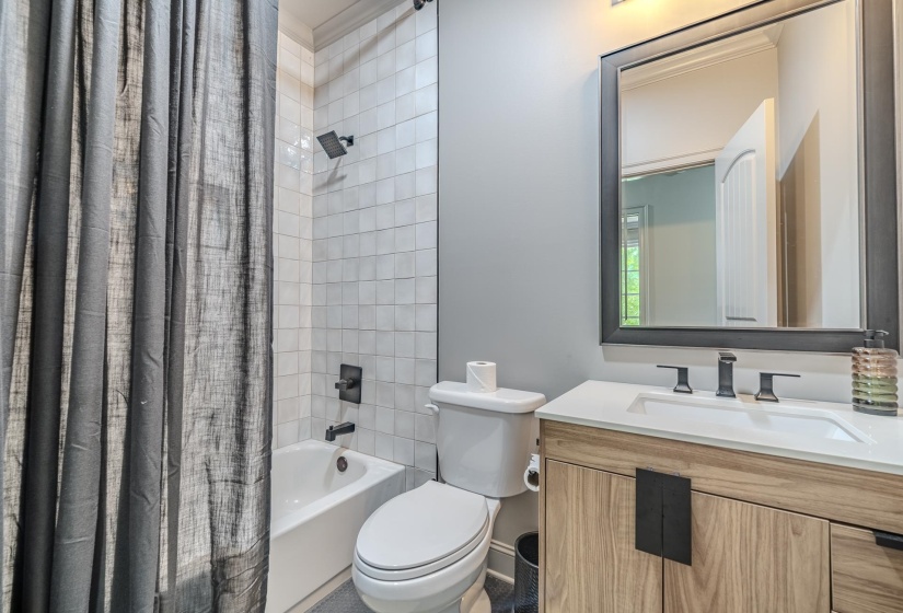 202 RIVERBEND LN, Bath Springs, Tennessee 38311, 4 Bedroom Bedrooms, 12 Room Rooms,3 BathroomBathrooms,Residential,For Sale,RIVERBEND,0,10221189