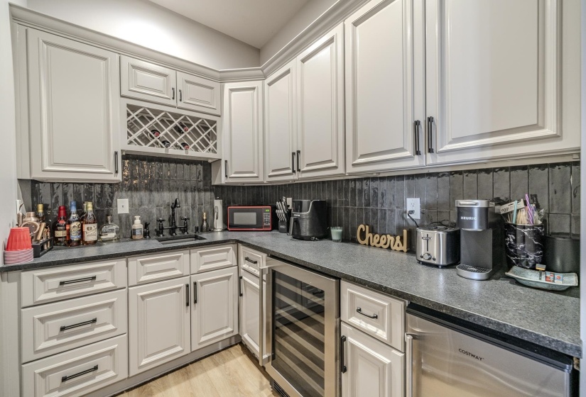 202 RIVERBEND LN, Bath Springs, Tennessee 38311, 4 Bedroom Bedrooms, 12 Room Rooms,3 BathroomBathrooms,Residential,For Sale,RIVERBEND,0,10221189