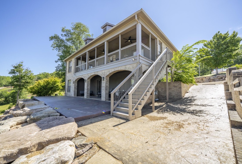 202 RIVERBEND LN, Bath Springs, Tennessee 38311, 4 Bedroom Bedrooms, 12 Room Rooms,3 BathroomBathrooms,Residential,For Sale,RIVERBEND,0,10221189