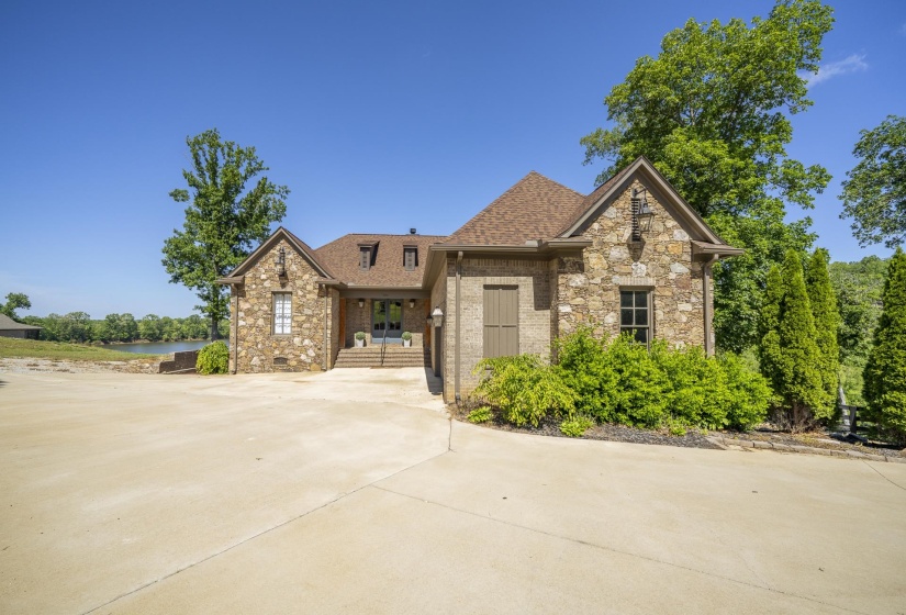 202 RIVERBEND LN, Bath Springs, Tennessee 38311, 4 Bedroom Bedrooms, 12 Room Rooms,3 BathroomBathrooms,Residential,For Sale,RIVERBEND,0,10221189