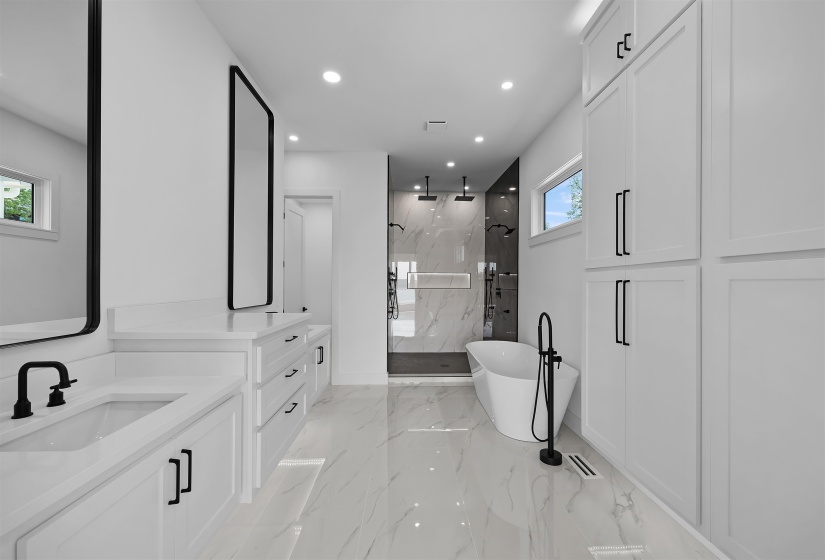 160 CARIBE ROYALE PT, Savannah, Tennessee 38372, 5 Bedrooms Bedrooms, 7 Rooms Rooms,4.1 BathroomsBathrooms,Residential,For Sale,CARIBE ROYALE,10221204