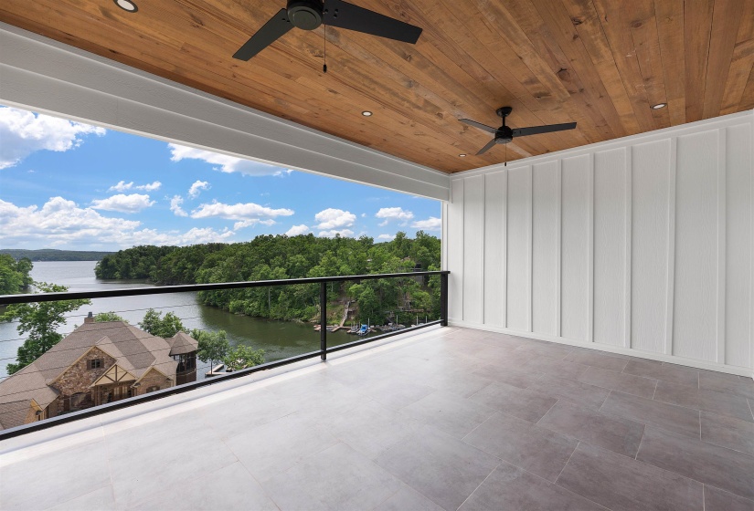 160 CARIBE ROYALE PT, Savannah, Tennessee 38372, 5 Bedrooms Bedrooms, 7 Rooms Rooms,4.1 BathroomsBathrooms,Residential,For Sale,CARIBE ROYALE,10221204