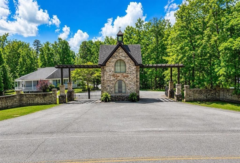 160 CARIBE ROYALE PT, Savannah, Tennessee 38372, 5 Bedrooms Bedrooms, 7 Rooms Rooms,4.1 BathroomsBathrooms,Residential,For Sale,CARIBE ROYALE,10221204