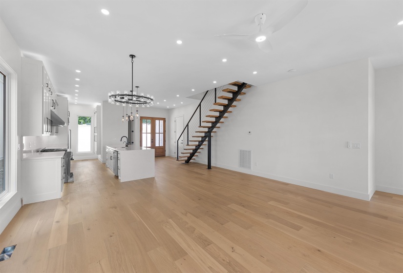 160 CARIBE ROYALE PT, Savannah, Tennessee 38372, 5 Bedrooms Bedrooms, 7 Rooms Rooms,4.1 BathroomsBathrooms,Residential,For Sale,CARIBE ROYALE,10221204