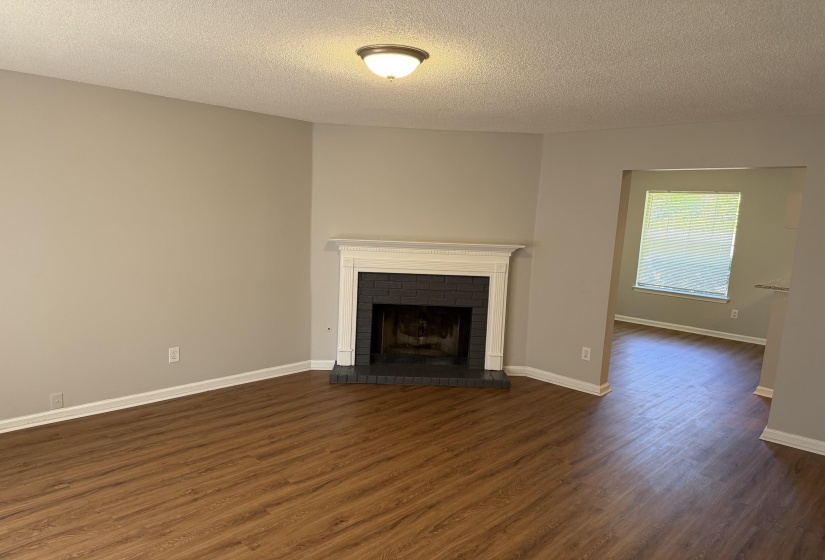 1841 BLACK BEAR CIR, Memphis, Tennessee 38016, 3 Bedroom Bedrooms, 6 Room Rooms,2.1 BathroomBathrooms,Residential,For Sale,BLACK BEAR,0,10221208