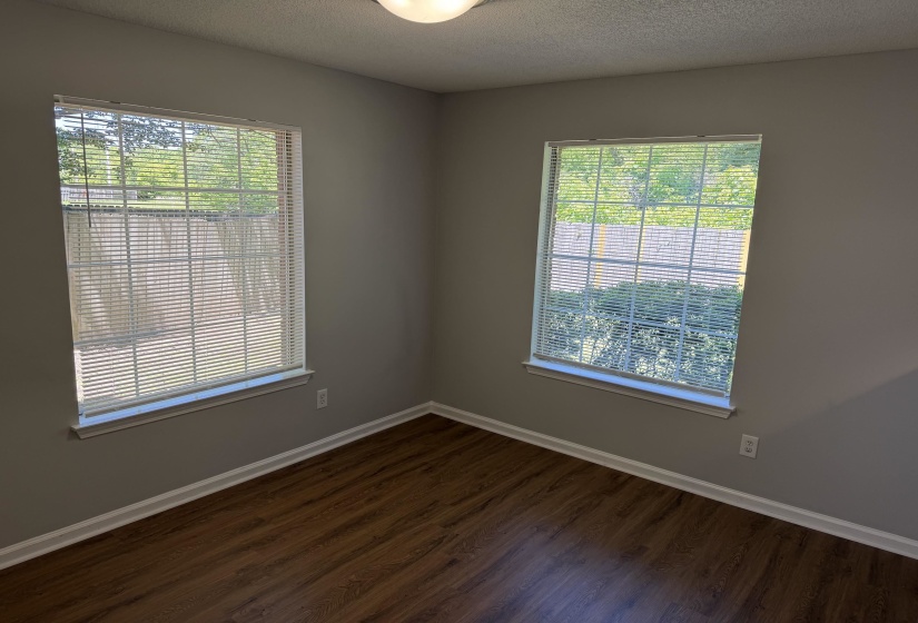 1841 BLACK BEAR CIR, Memphis, Tennessee 38016, 3 Bedroom Bedrooms, 6 Room Rooms,2.1 BathroomBathrooms,Residential,For Sale,BLACK BEAR,0,10221208