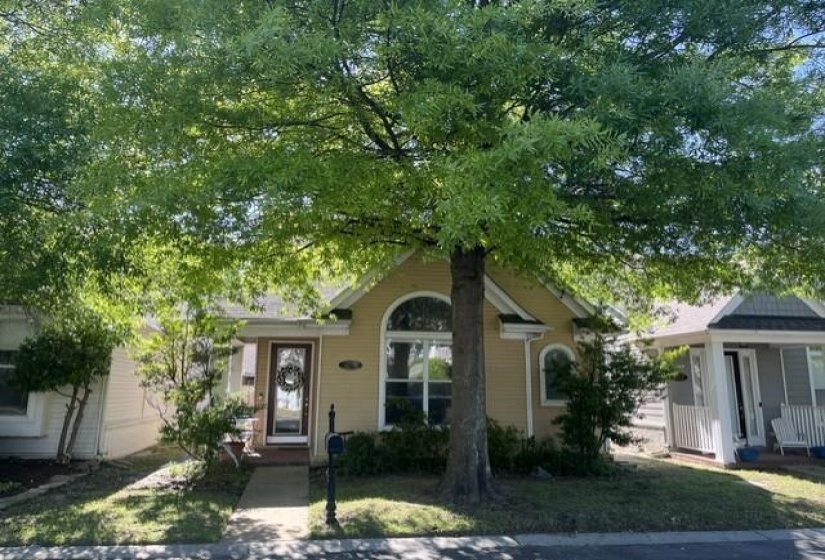 3 bedrooms, 2 bath & 2 car garage