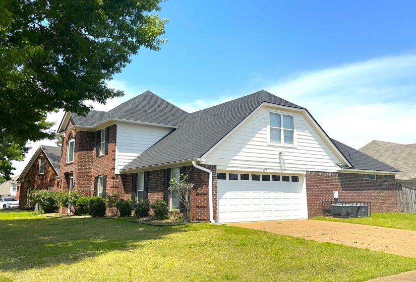 1868 HELMSLEY CV, Unincorporated, Tennessee 38016, 4 Bedrooms Bedrooms, 7 Rooms Rooms,2.1 BathroomsBathrooms,Residential,For Sale,HELMSLEY,10210855